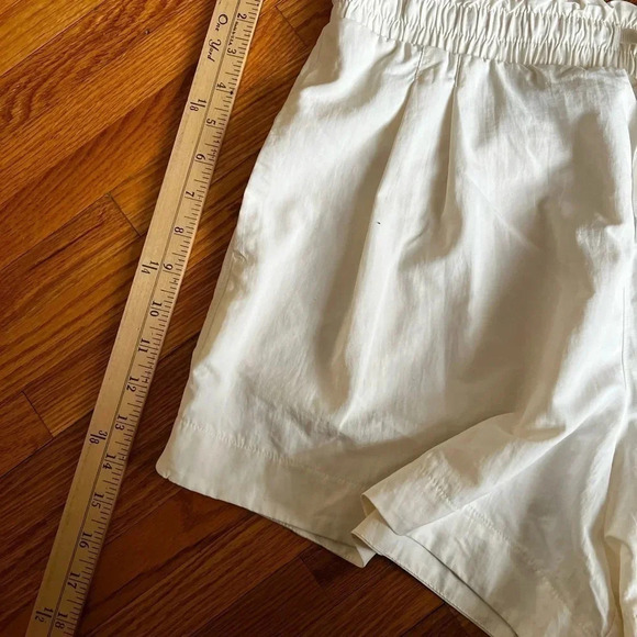 NWT Hight-Rise Shorts - Picture 2 of 4